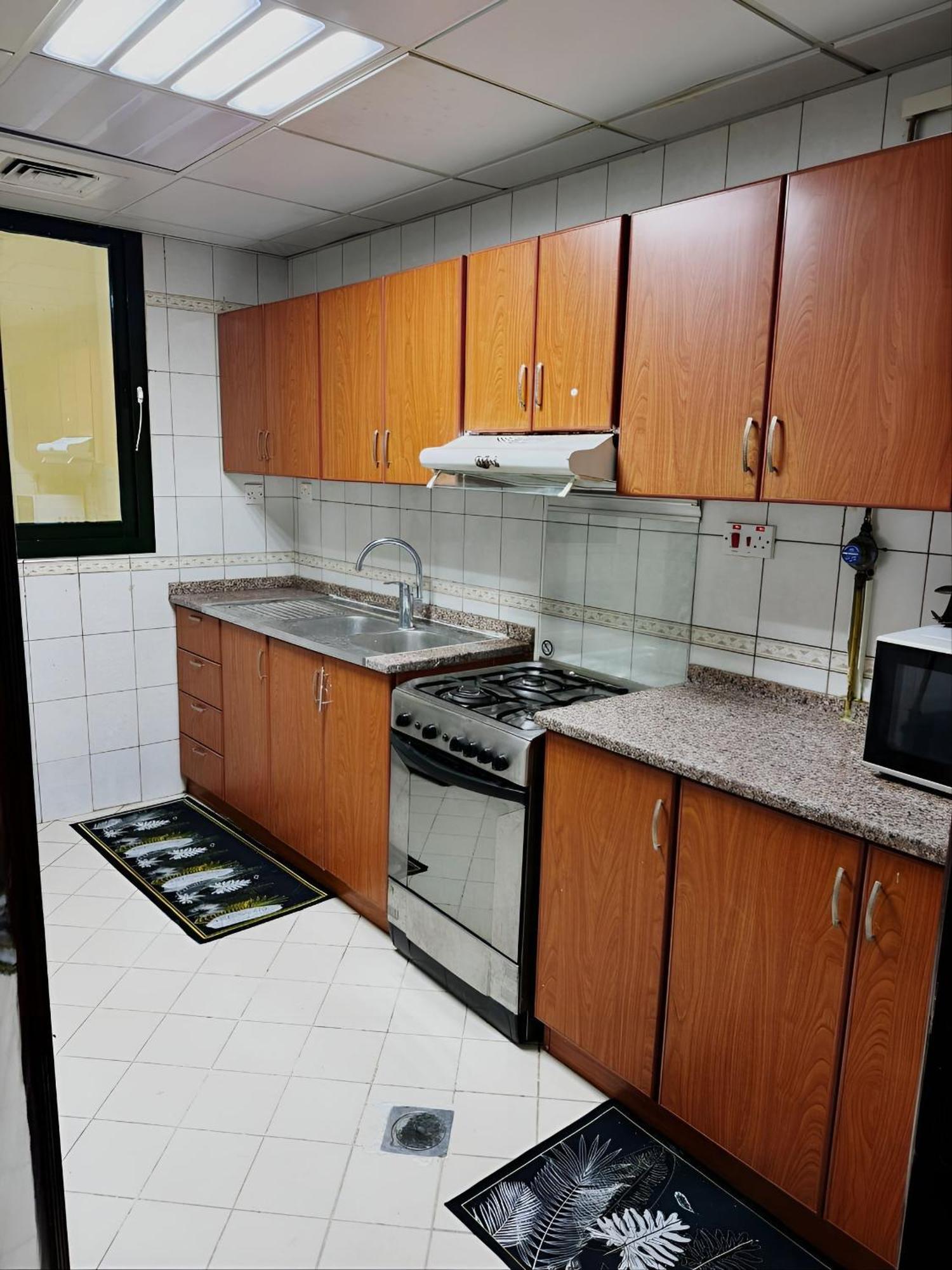 Cornich Street - Suave Sea View Hostel *